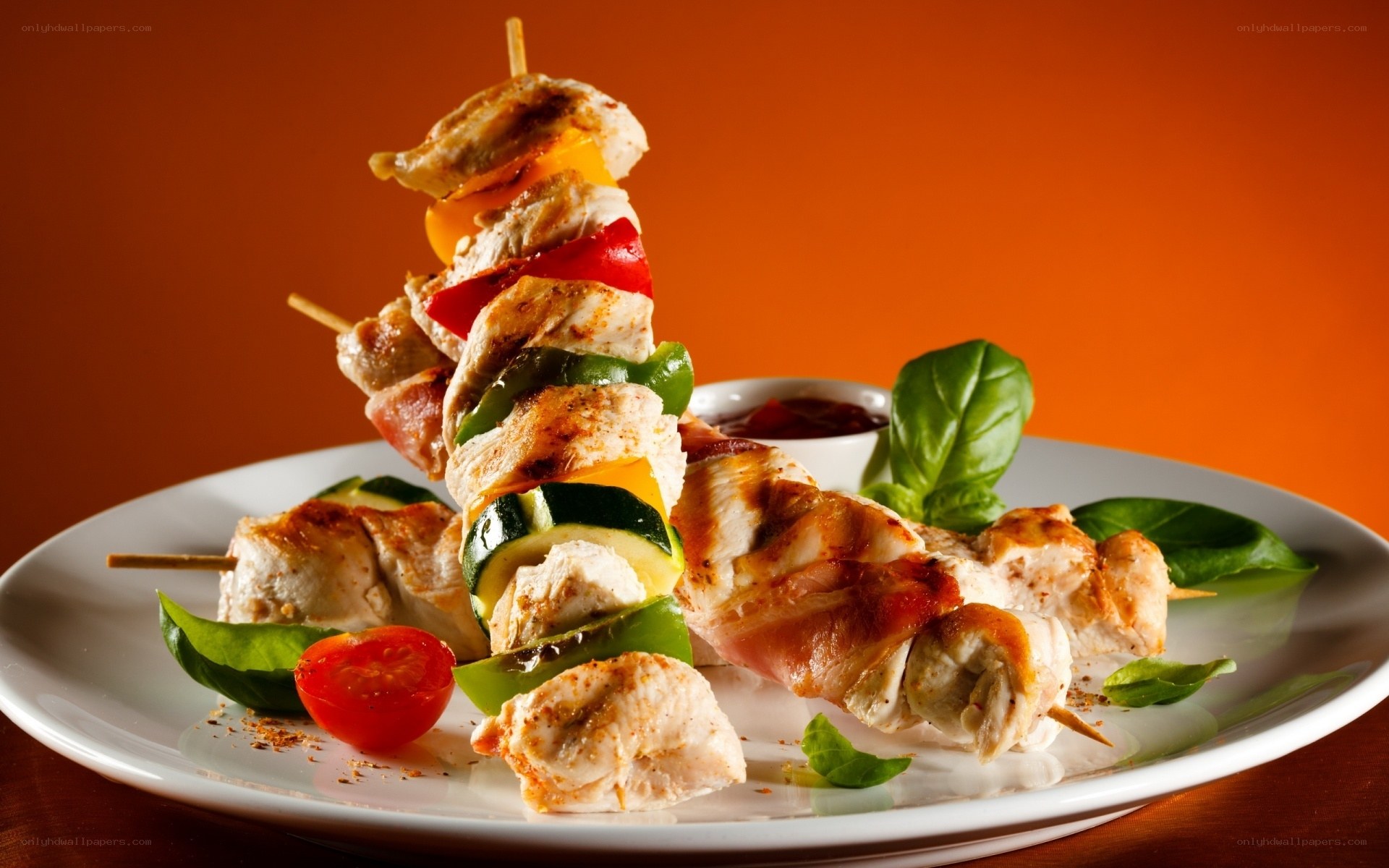 Grilled chicken skewers with vegetables