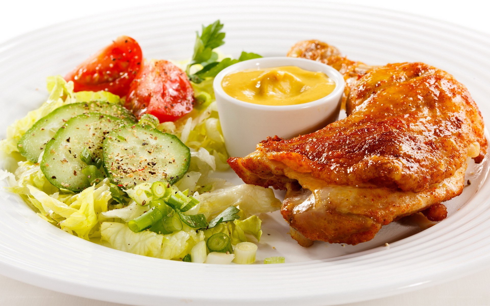 Grilled chicken with salad