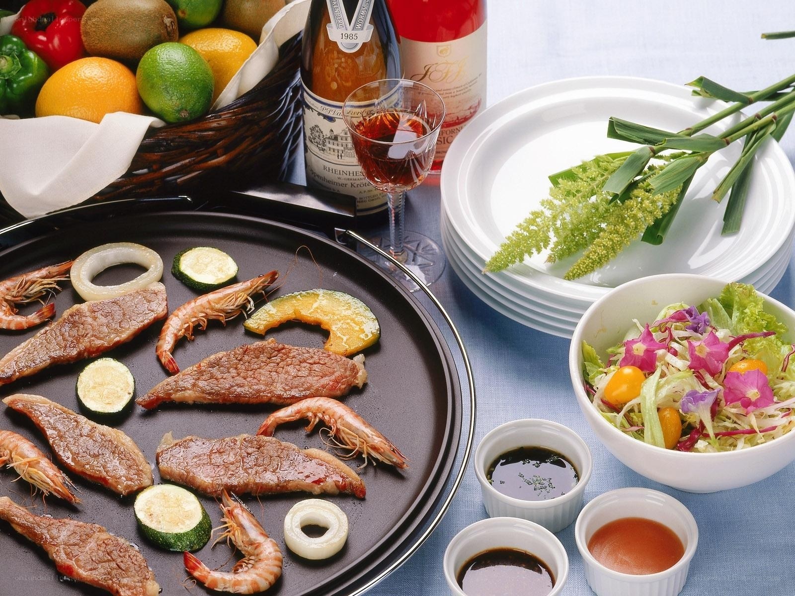 Grilled meat and seafood platter