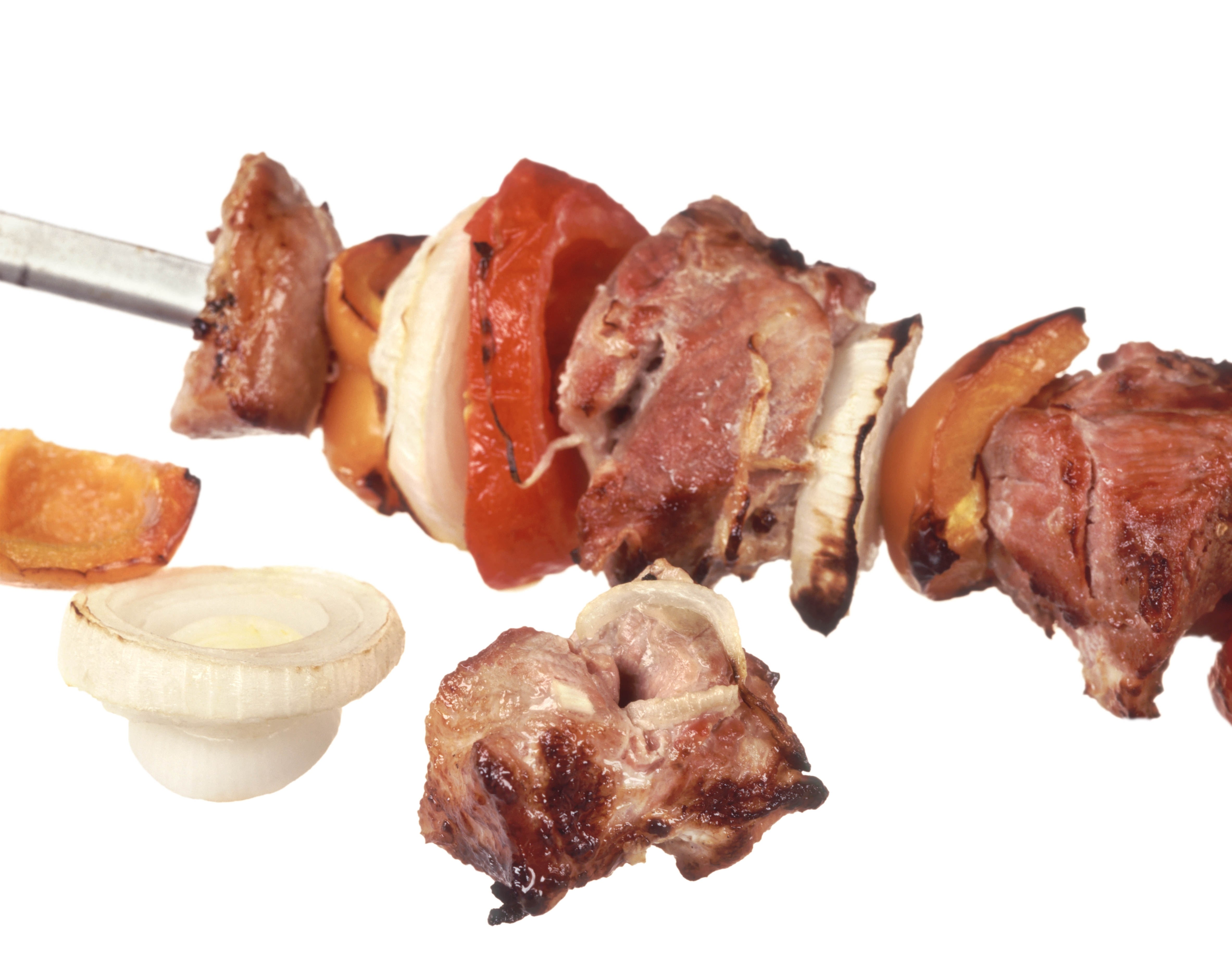 Grilled meat skewer with vegetables