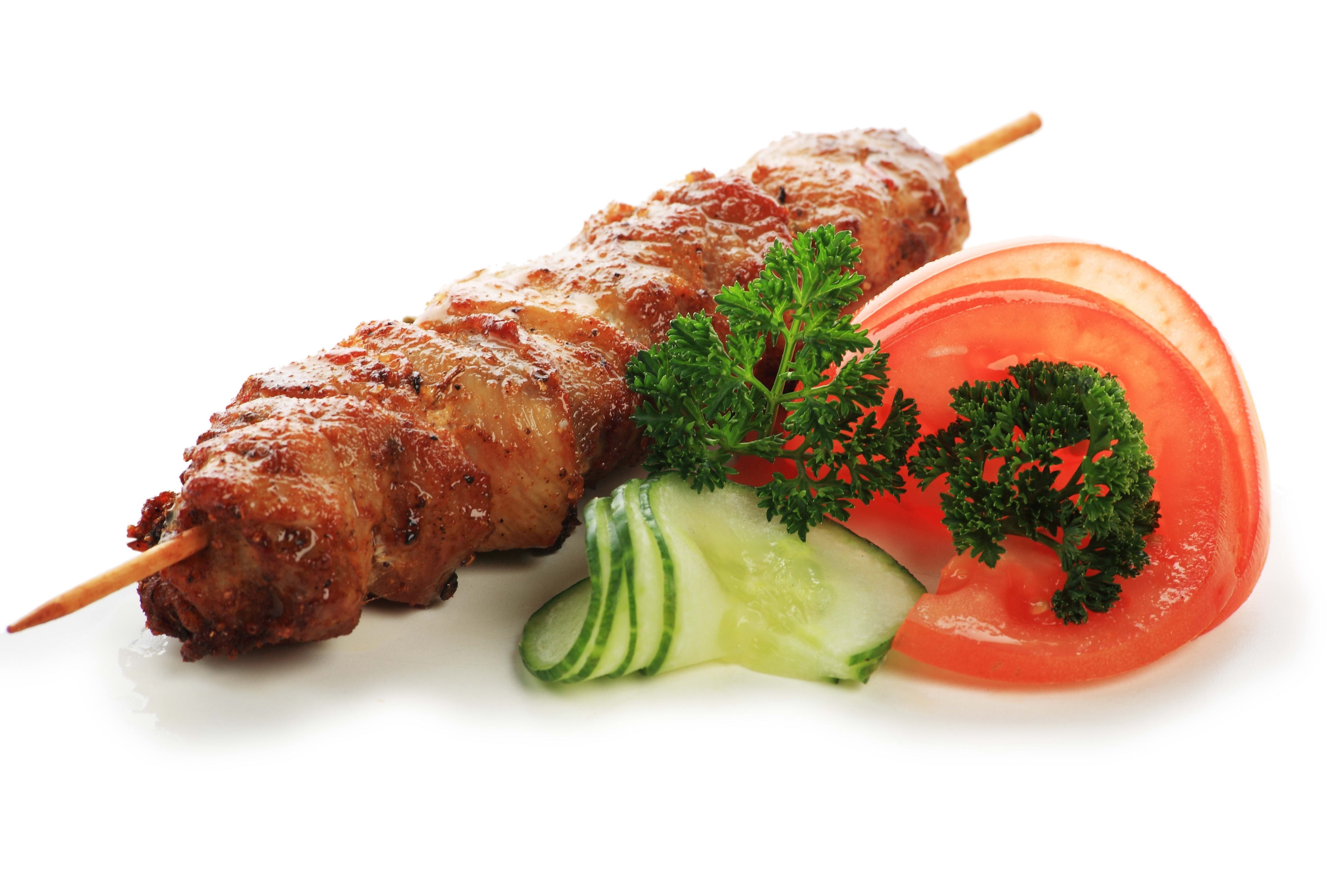 Grilled meat skewer with vegetables