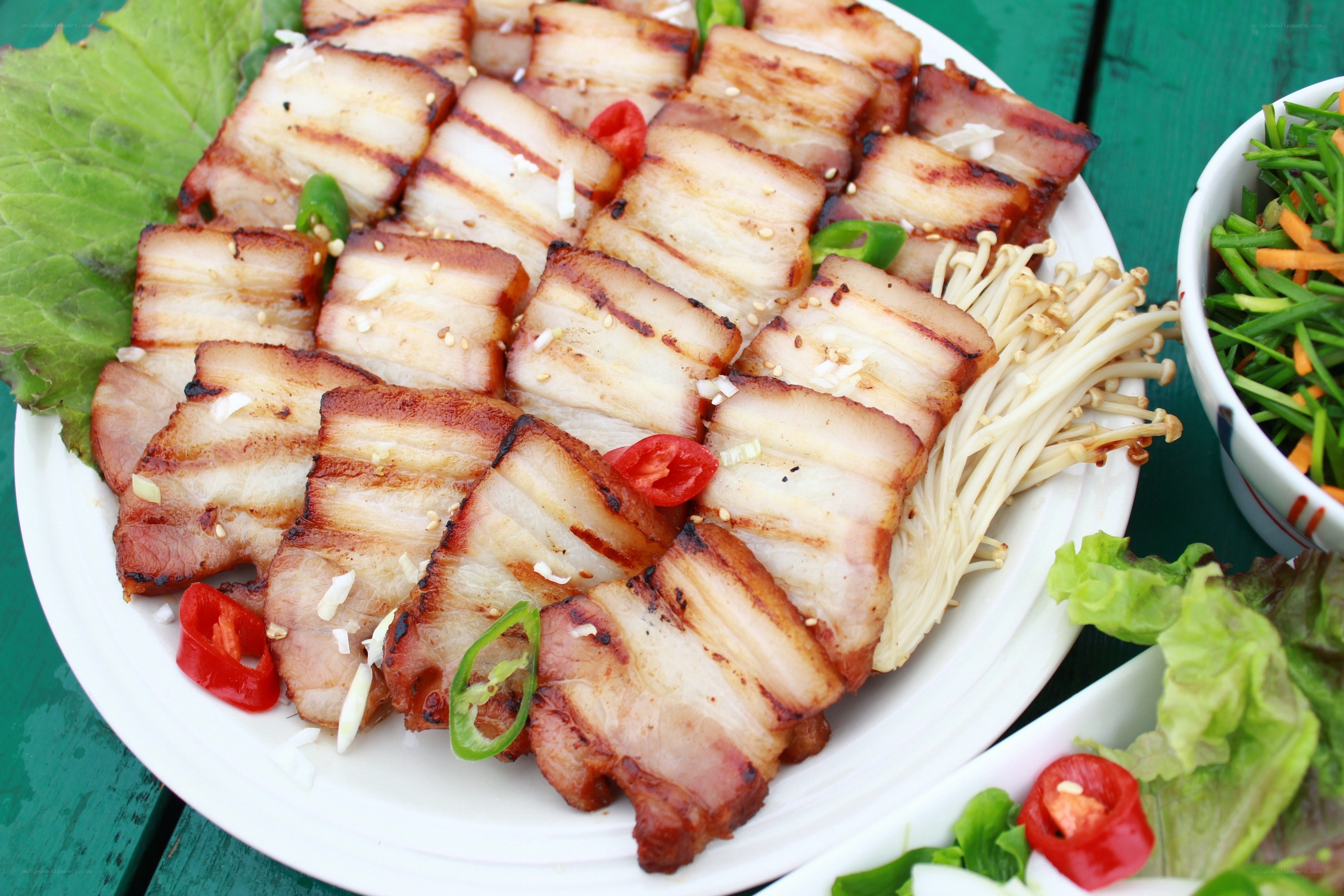 Grilled pork belly with vegetables