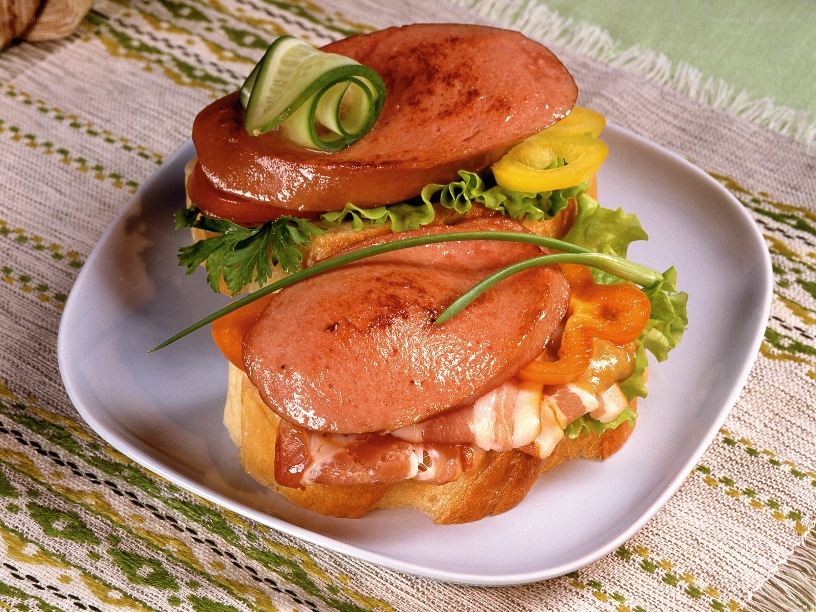 grilled sausage sandwich