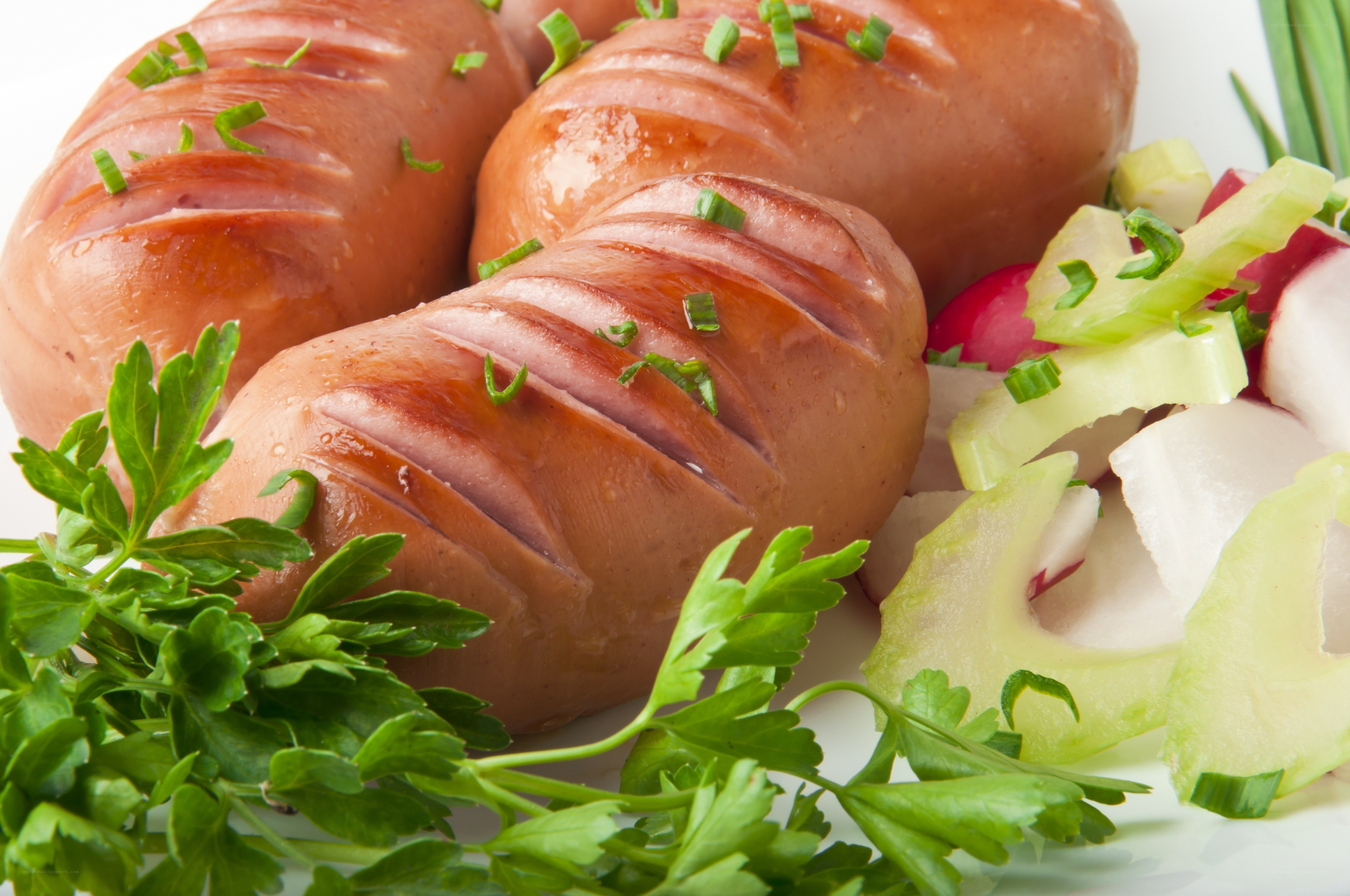 Grilled sausages with vegetables