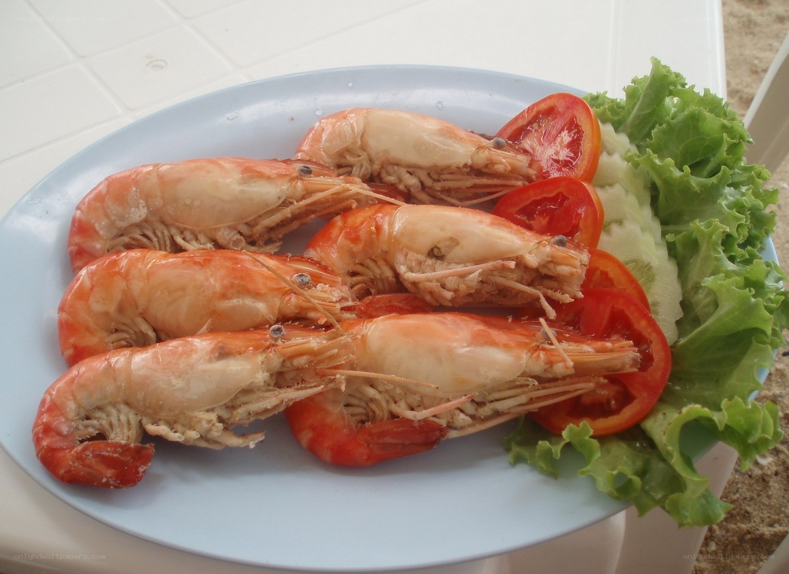 Grilled shrimp with vegetables