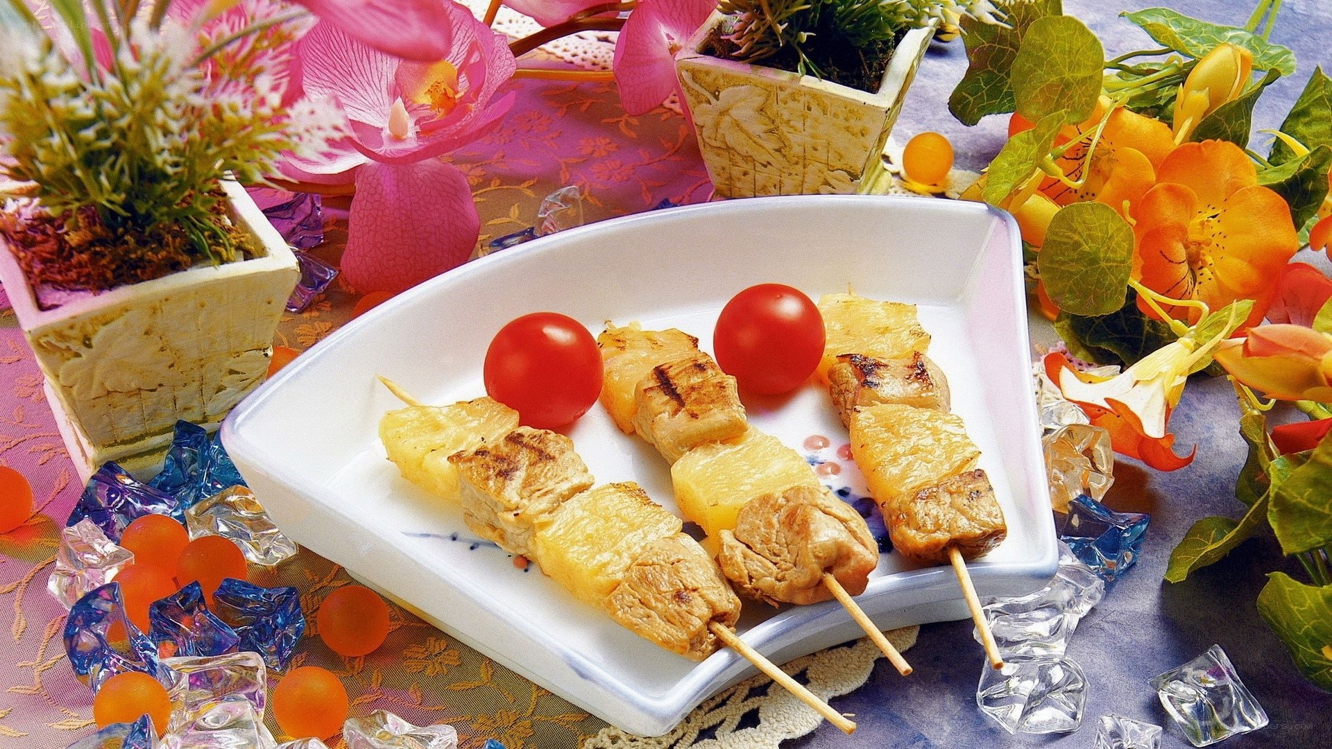 Grilled skewers with pineapple