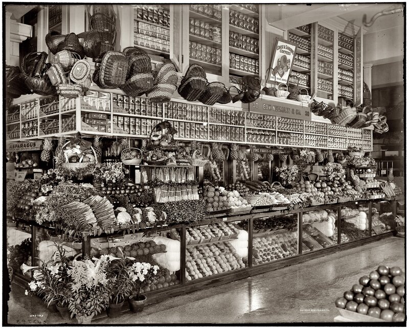 Grocery store produce display
