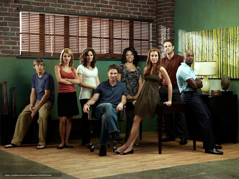 Group of Eight People — Green