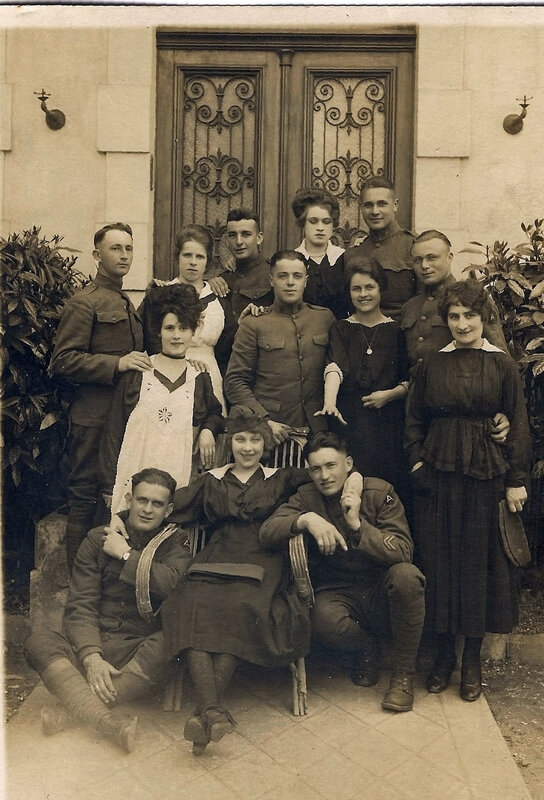Group portrait of soldiers and civilians
