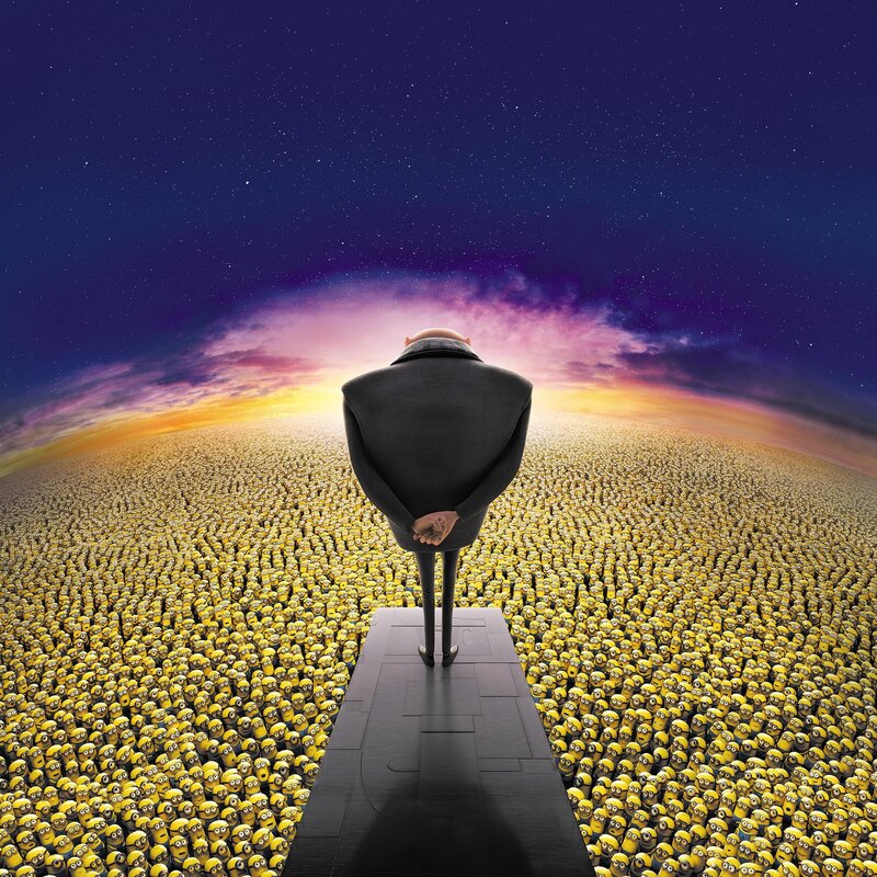 Gru Standing on Platform — Yellow