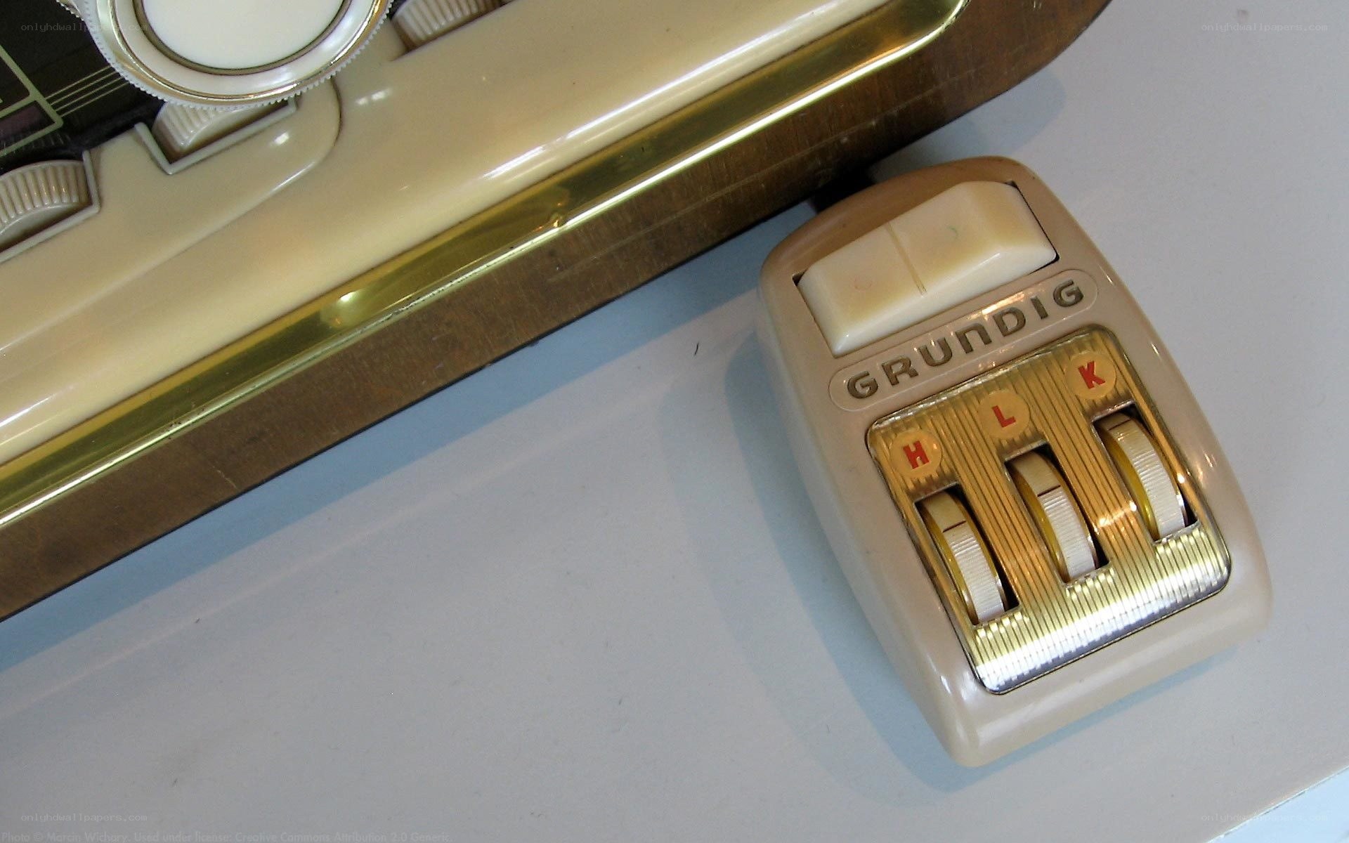 Grundig remote control and radio