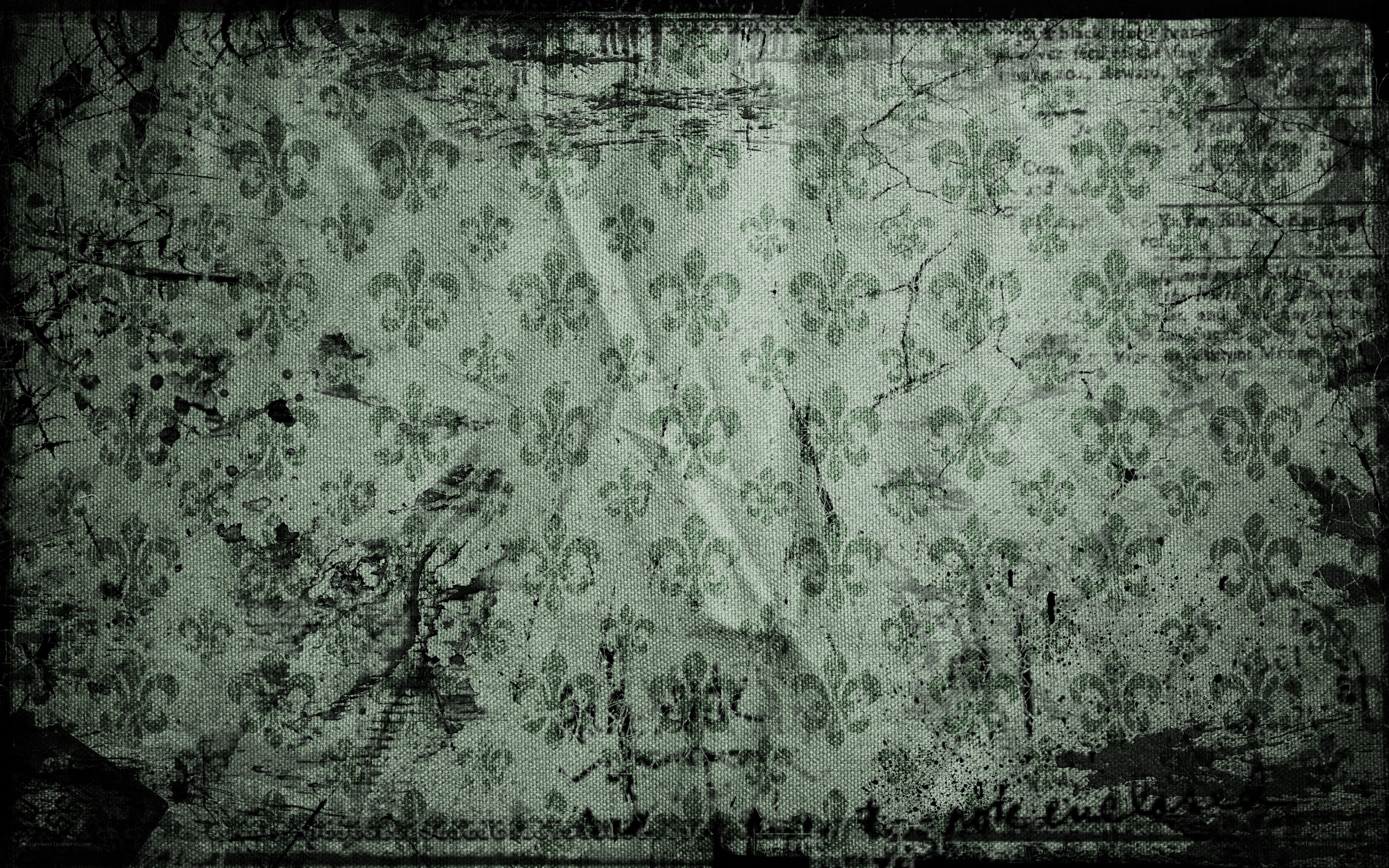 grungy fleur-de-lis pattern