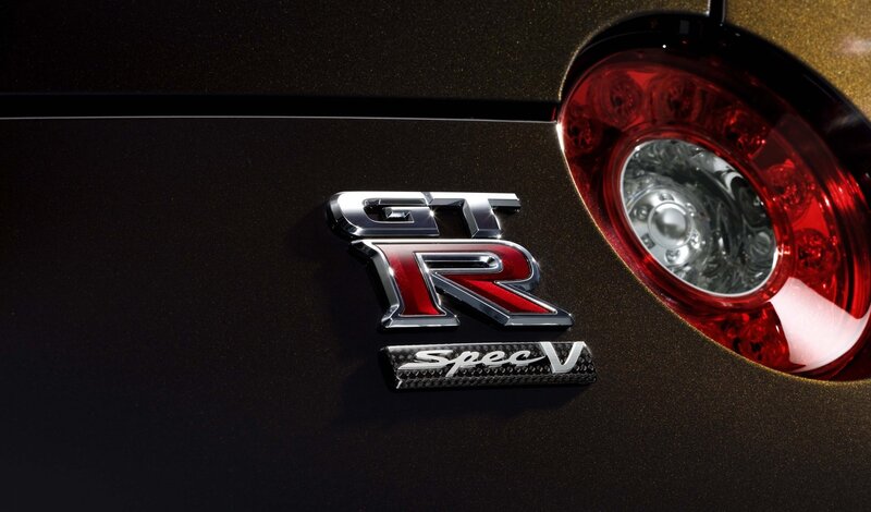 GT-R Spec V badge