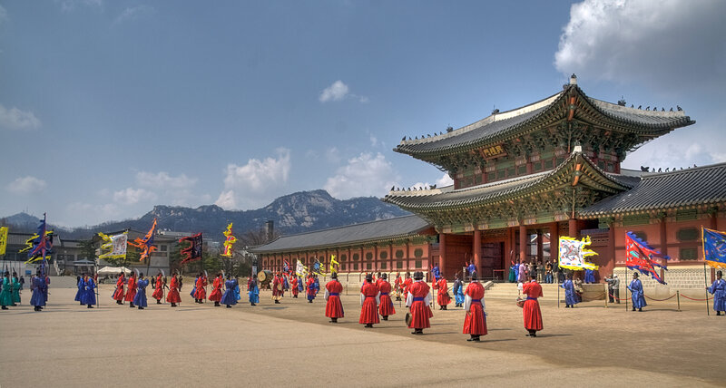 Guard changing ceremony at Gyeongbokgung