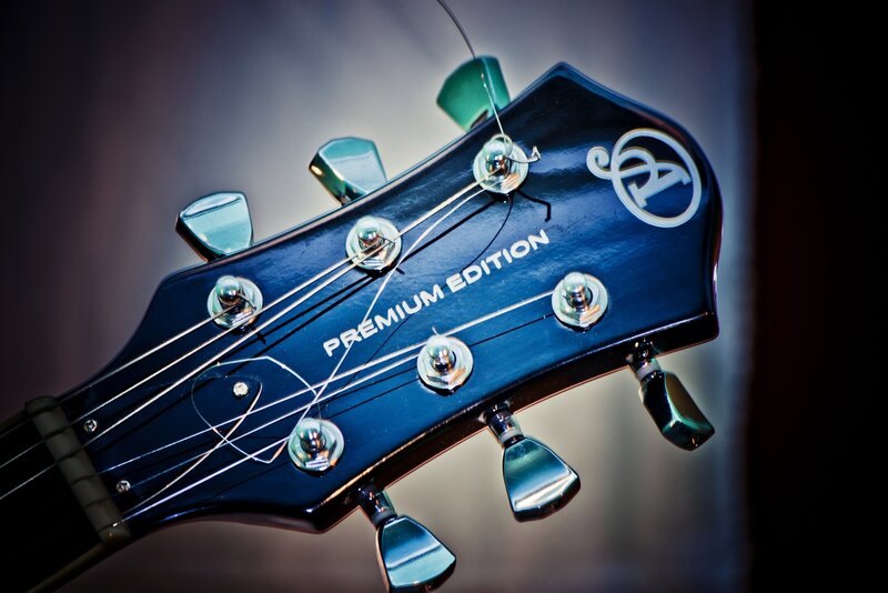 Guitar Headstock — Black
