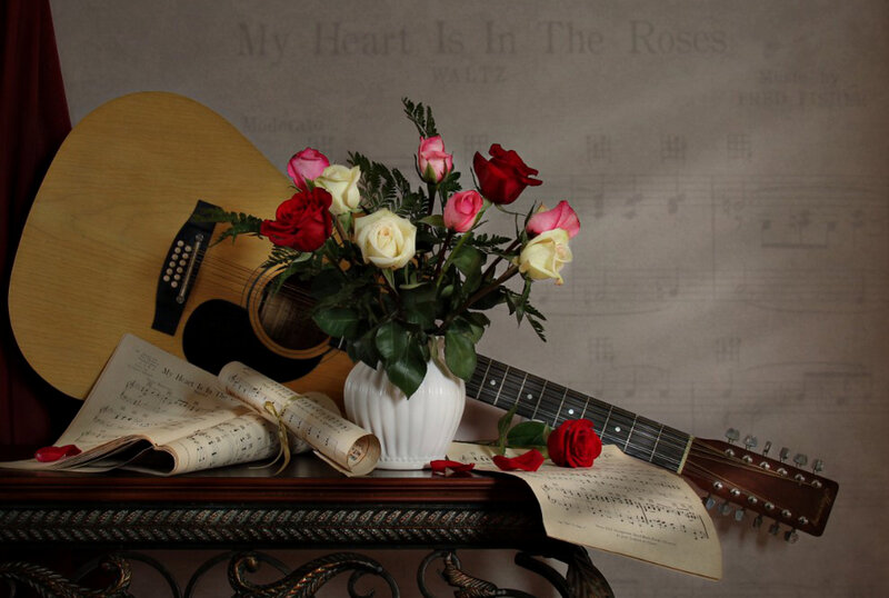 Guitar with Roses