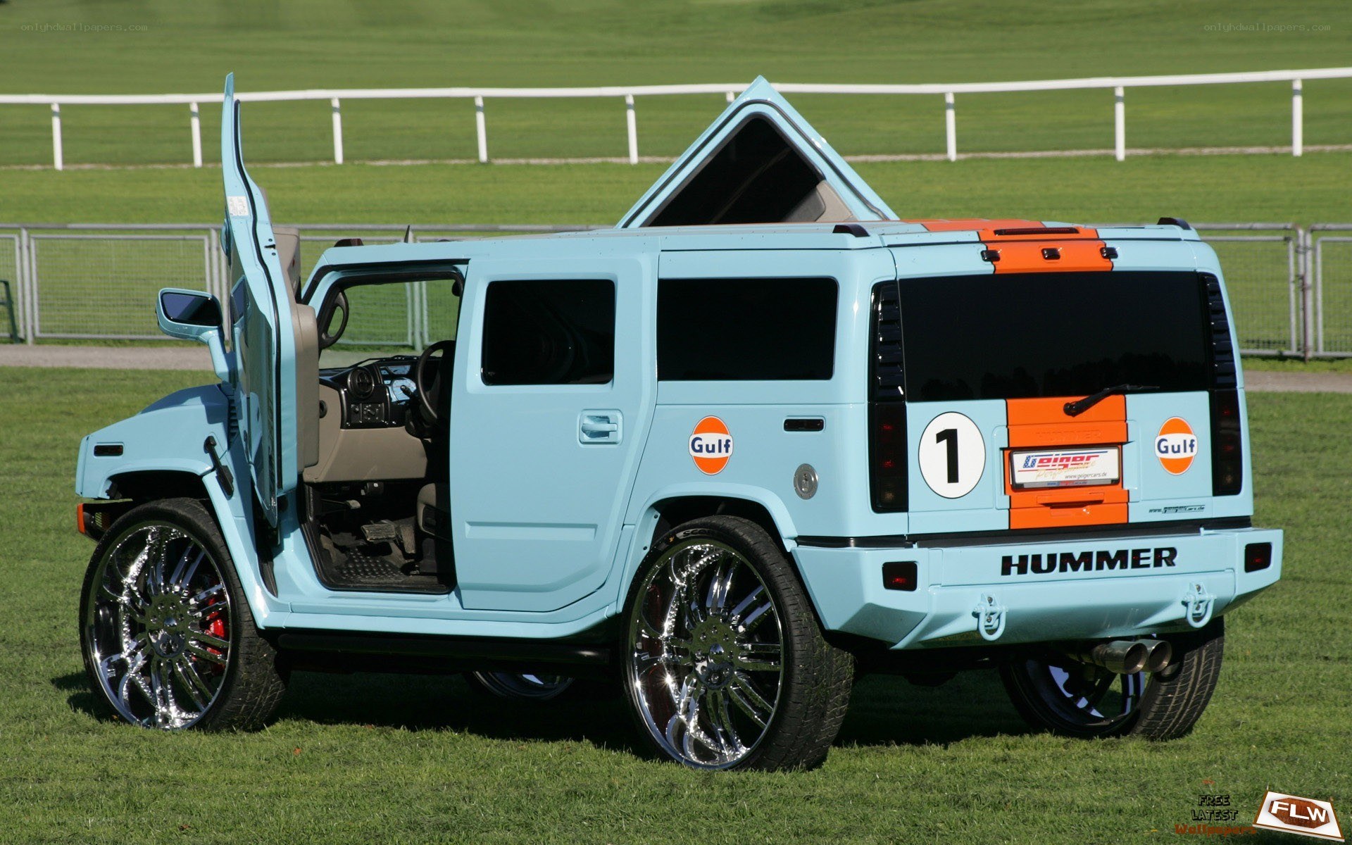 Gulf-branded Hummer H2