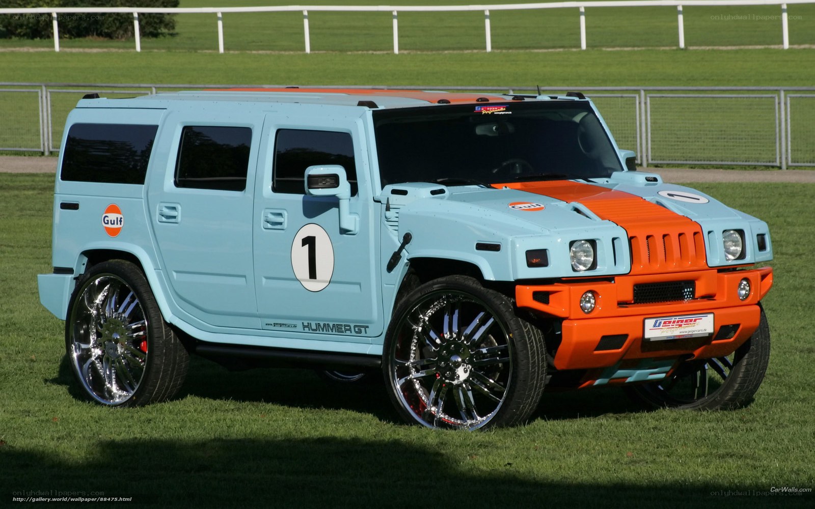 Gulf-liveried Hummer GT
