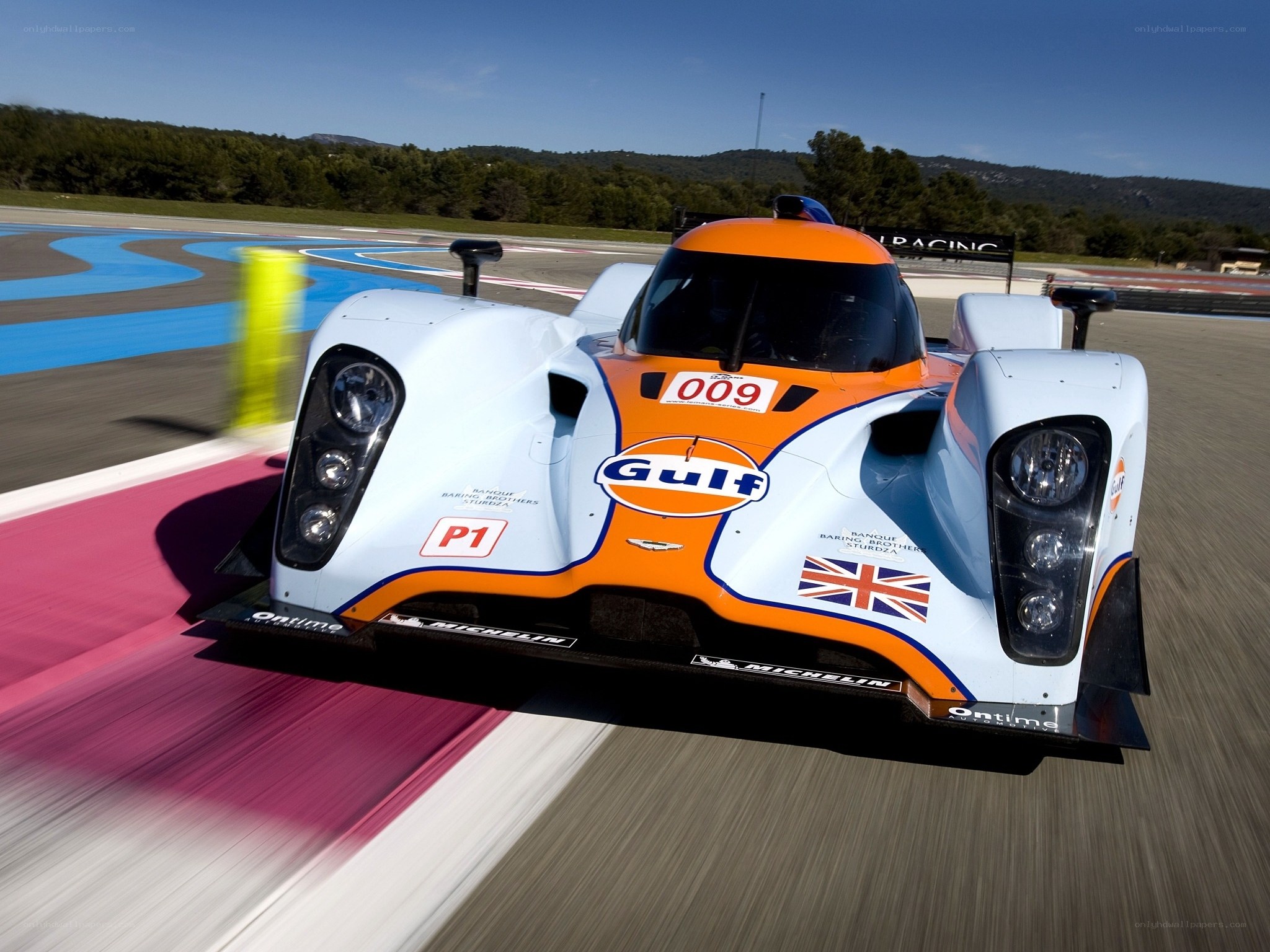 Gulf racing car on track