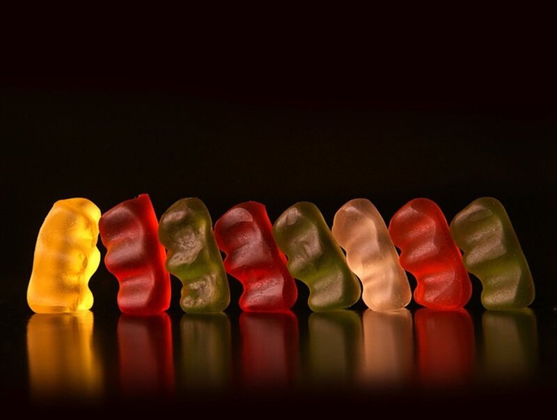 Gummy Bears in a Row — Yellow