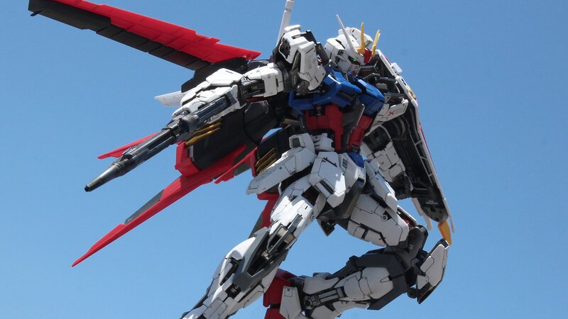 Gundam Model Robot — White