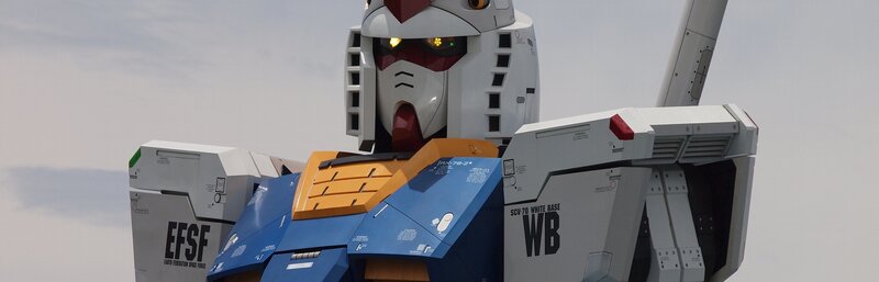 Gundam robot head and torso