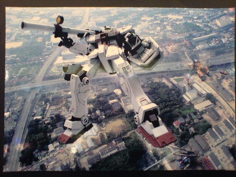 Gundam Robot in Flight — White