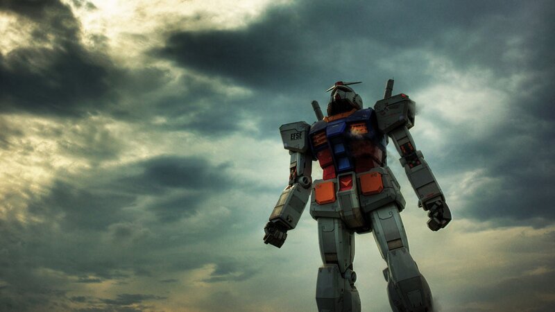 Gundam Robot Standing — Gray