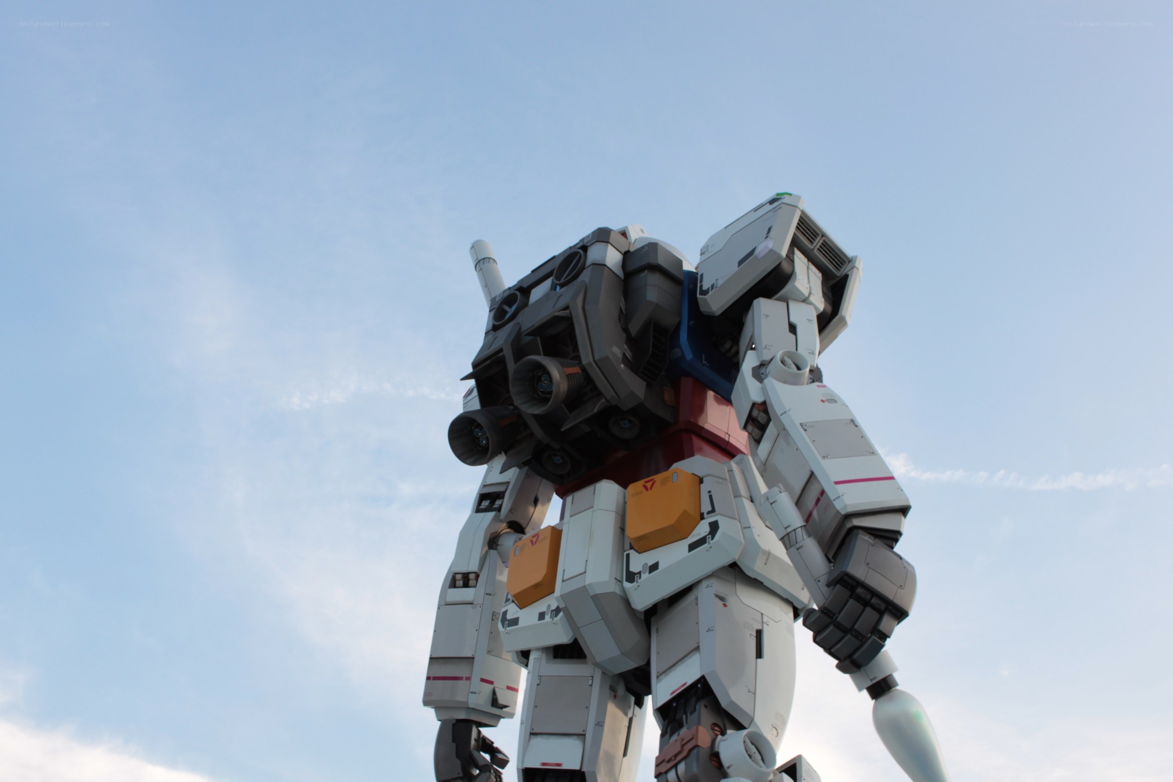 gundam robot statue