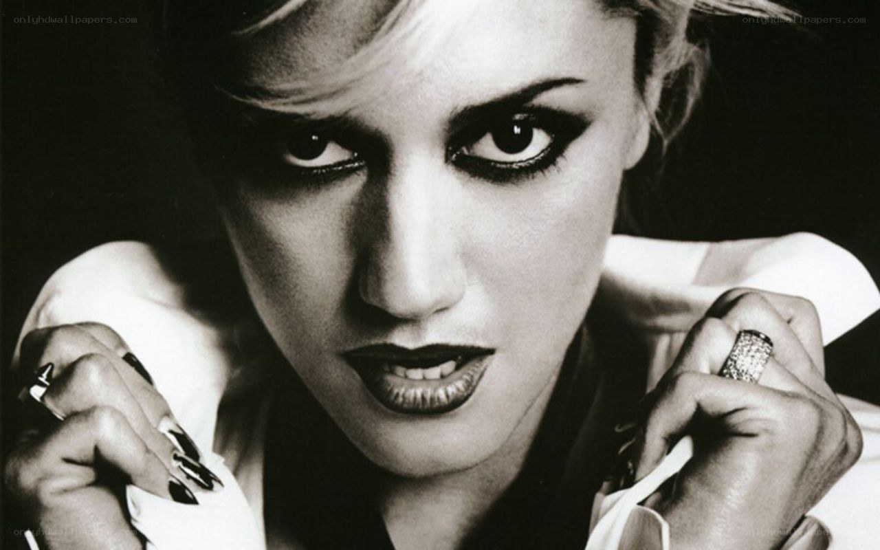Gwen Stefani portrait
