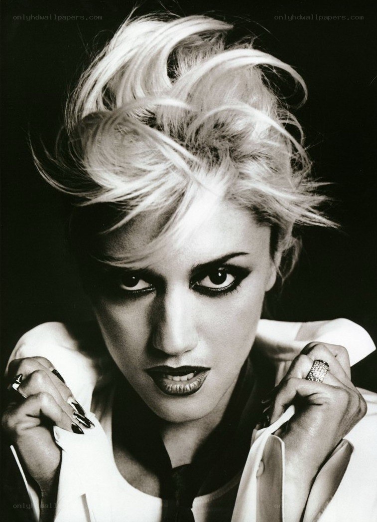 Gwen Stefani portrait