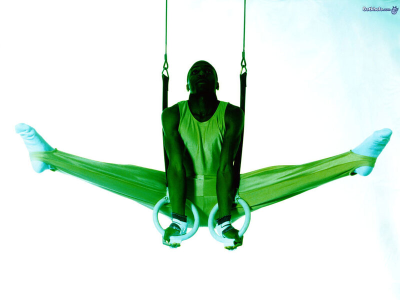 Gymnast on Rings — Green
