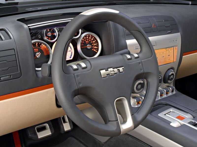 H3T steering wheel interior