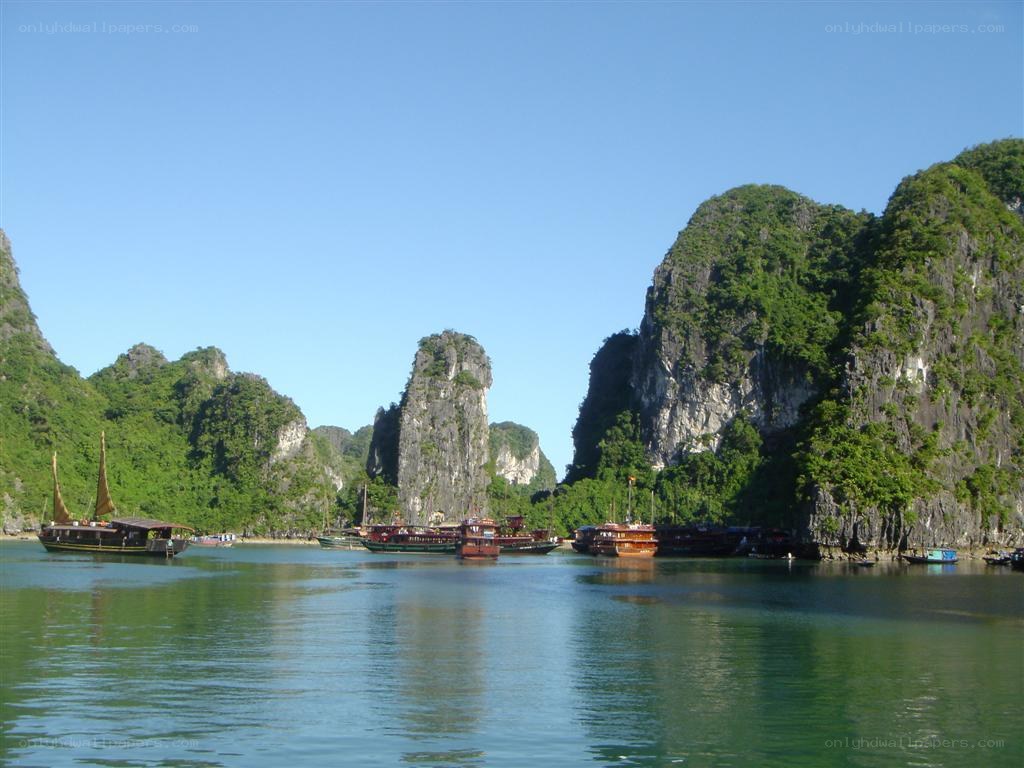 Ha Long Bay landscape