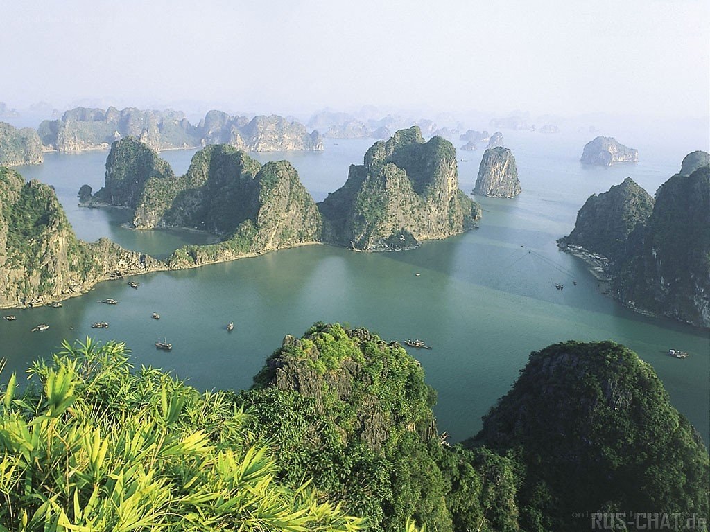 Ha Long Bay landscape
