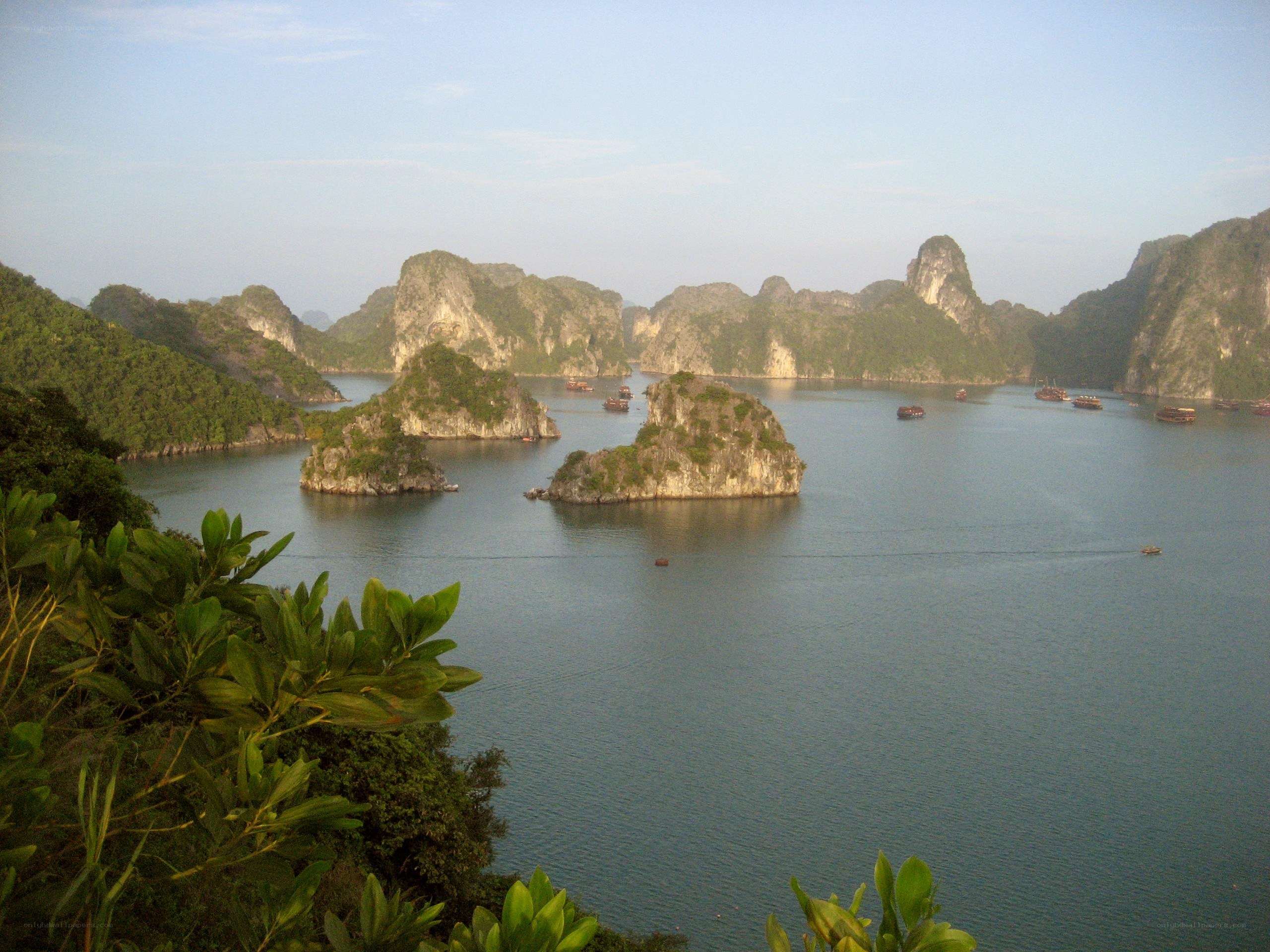 Ha Long Bay landscape view