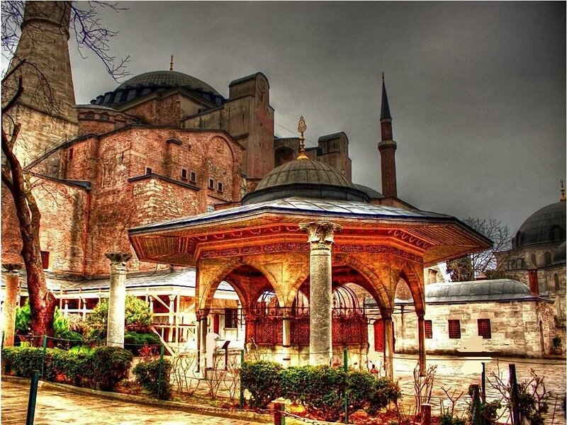 Hagia Sophia and fountain