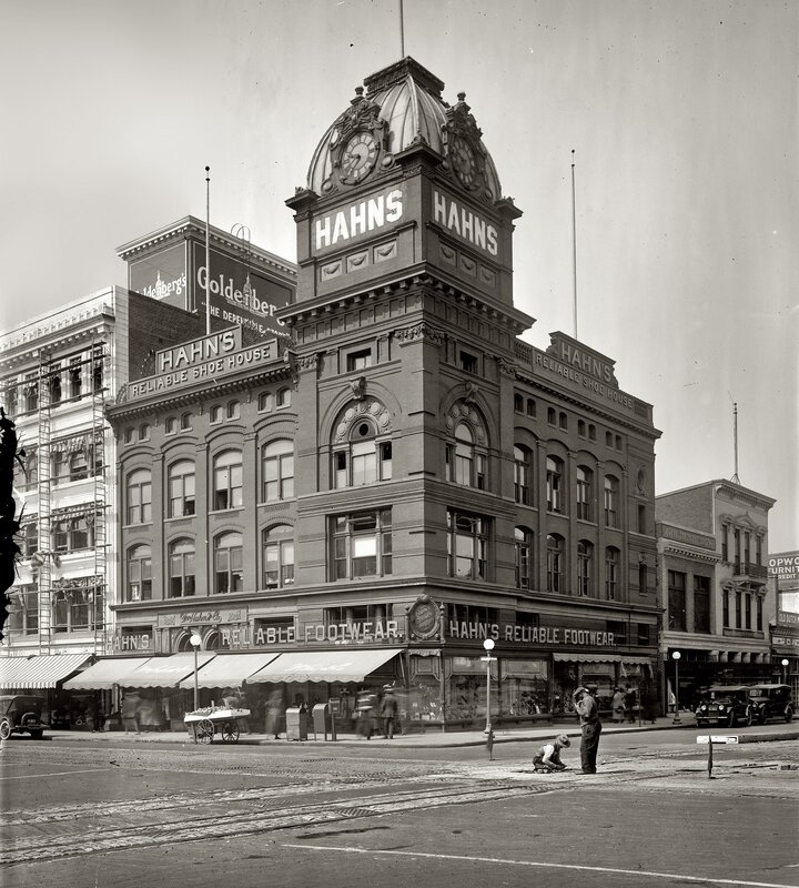 Hahns Shoe Store Building