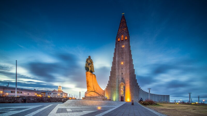 Hallgrímskirkja Church — Blue, Dramatic, Night
