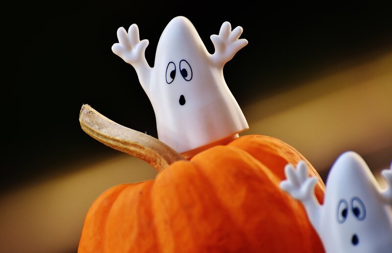 Halloween ghost figurines