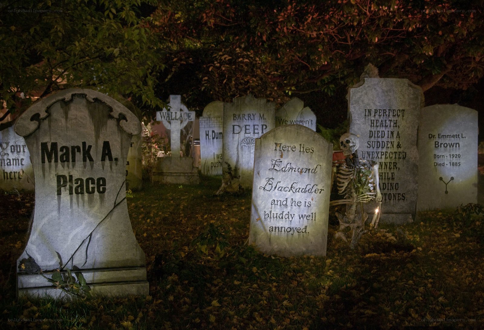 Halloween graveyard display