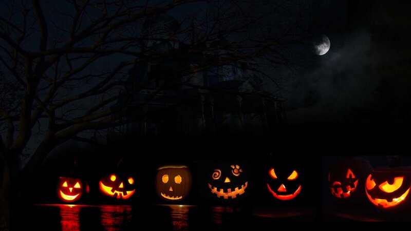 Halloween pumpkins at night
