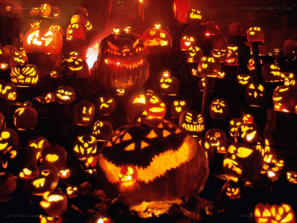Halloween pumpkins at night