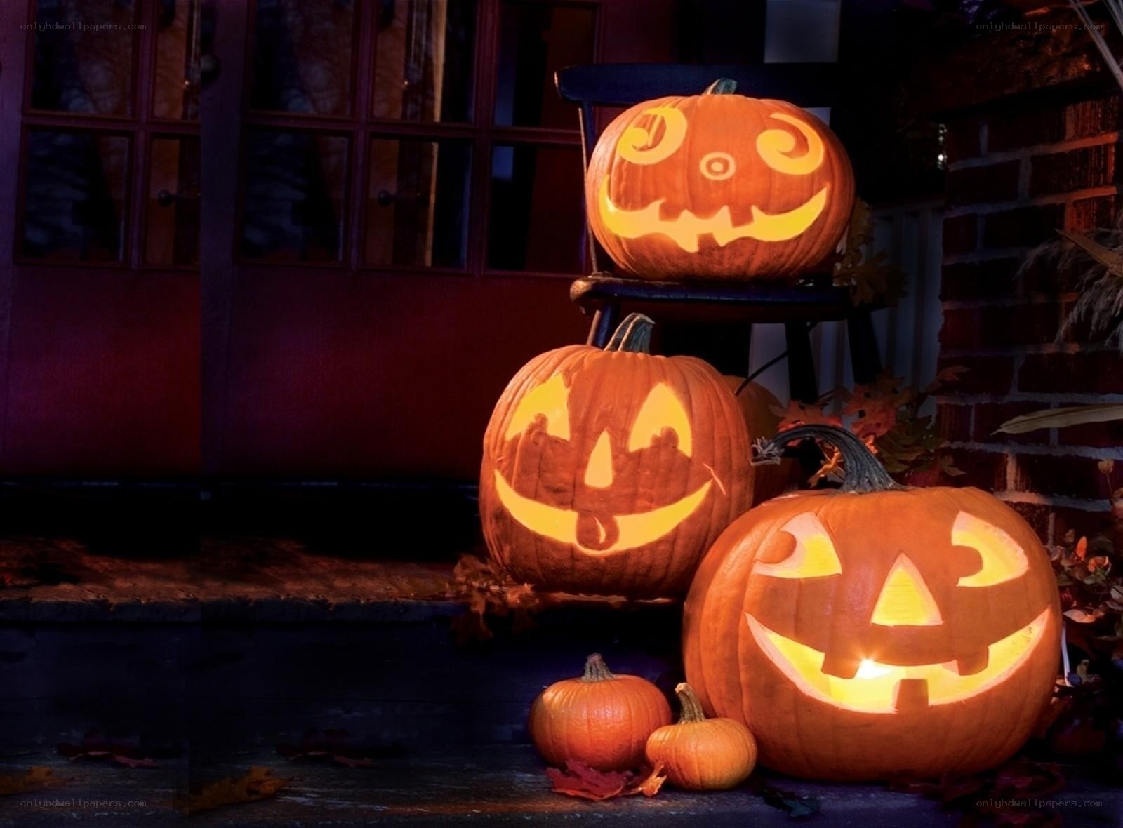 Halloween pumpkins on porch