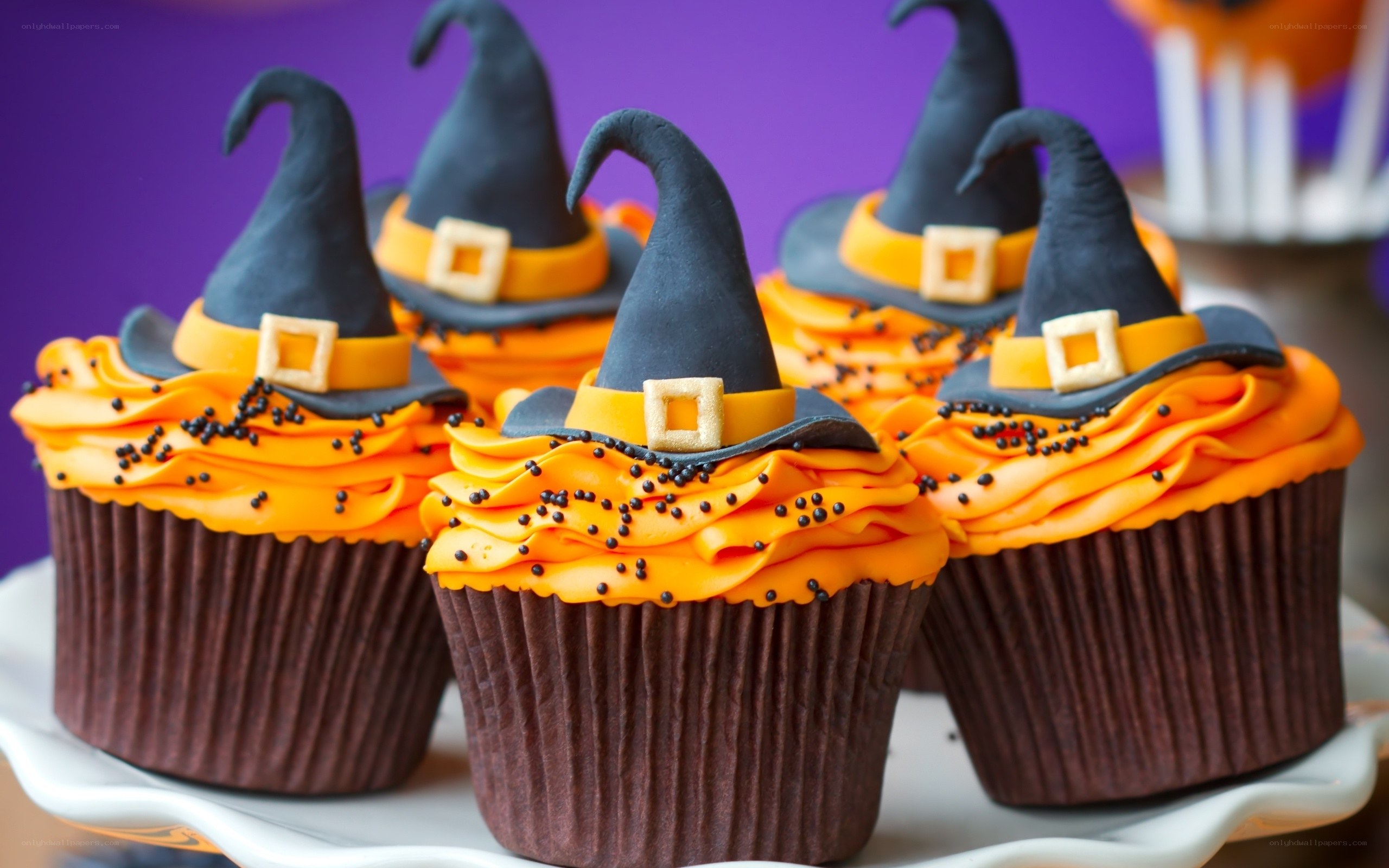Halloween witch hat cupcakes