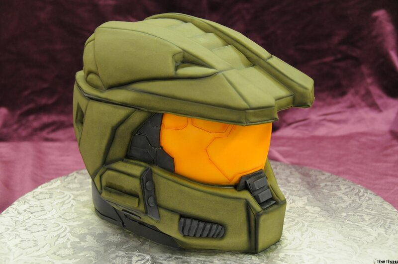 Halo helmet cake