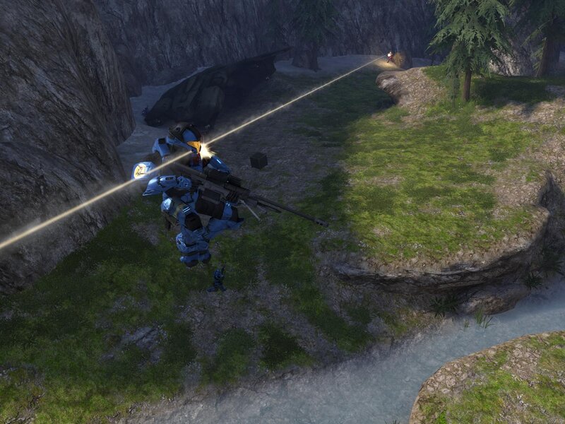 Halo Spartan in combat