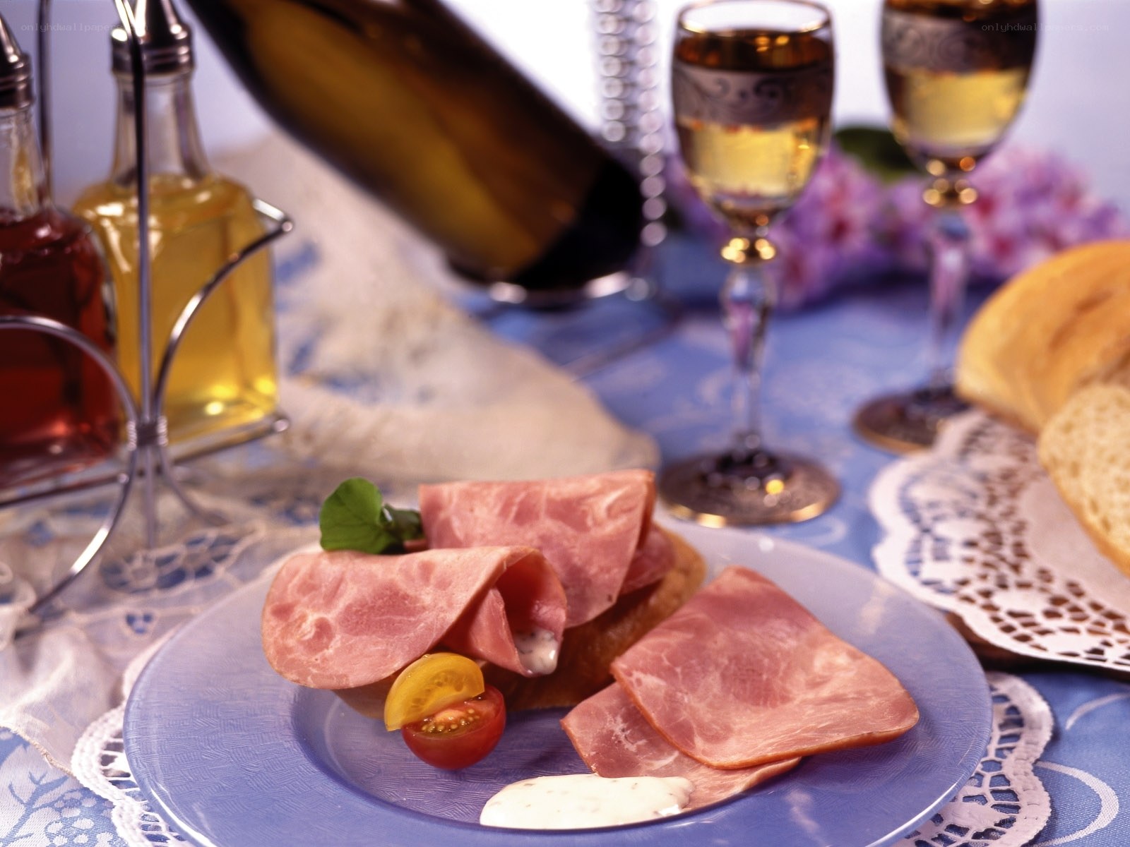 Ham and wine appetizer plate