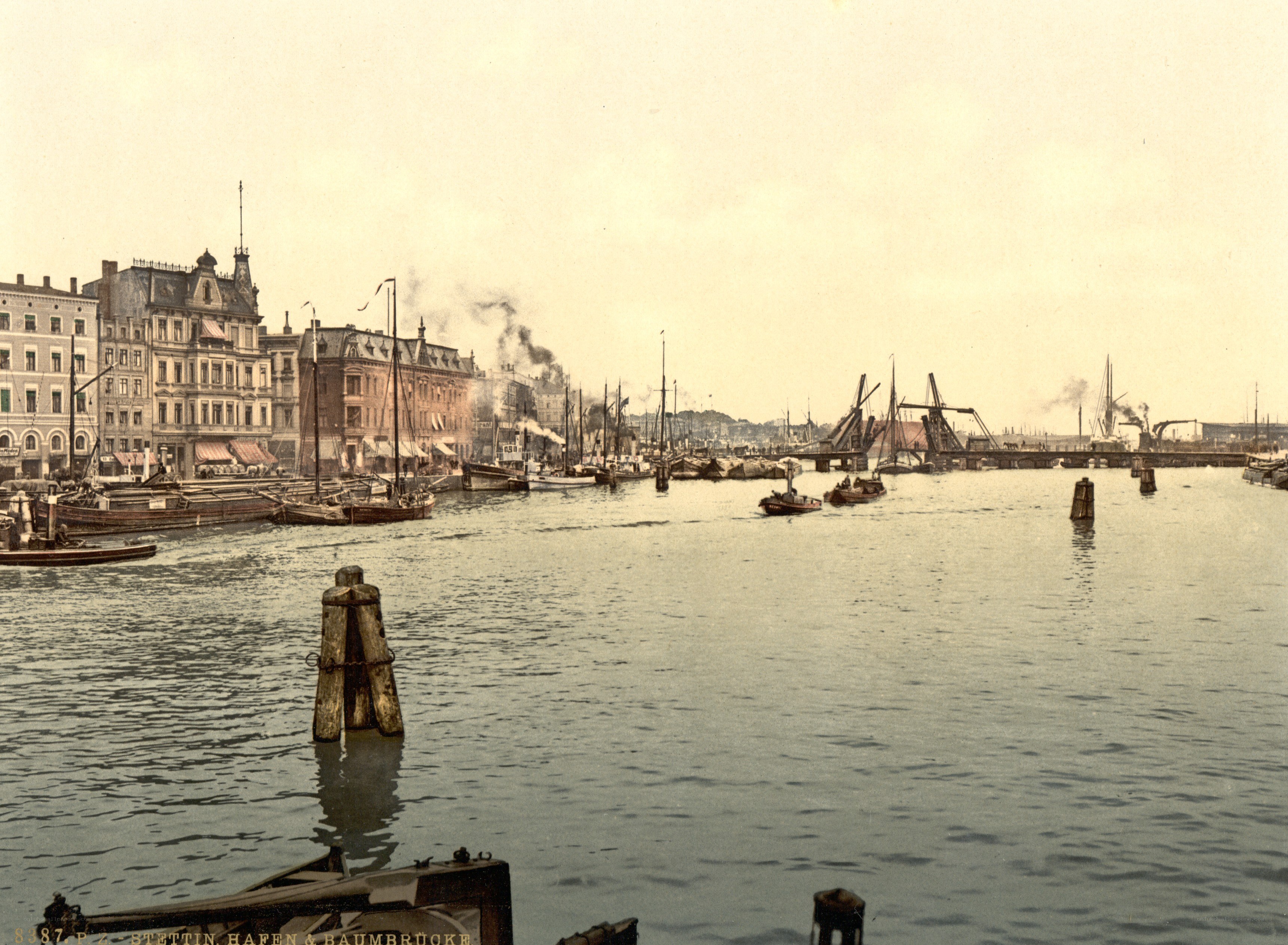 Hamburg harbor scene