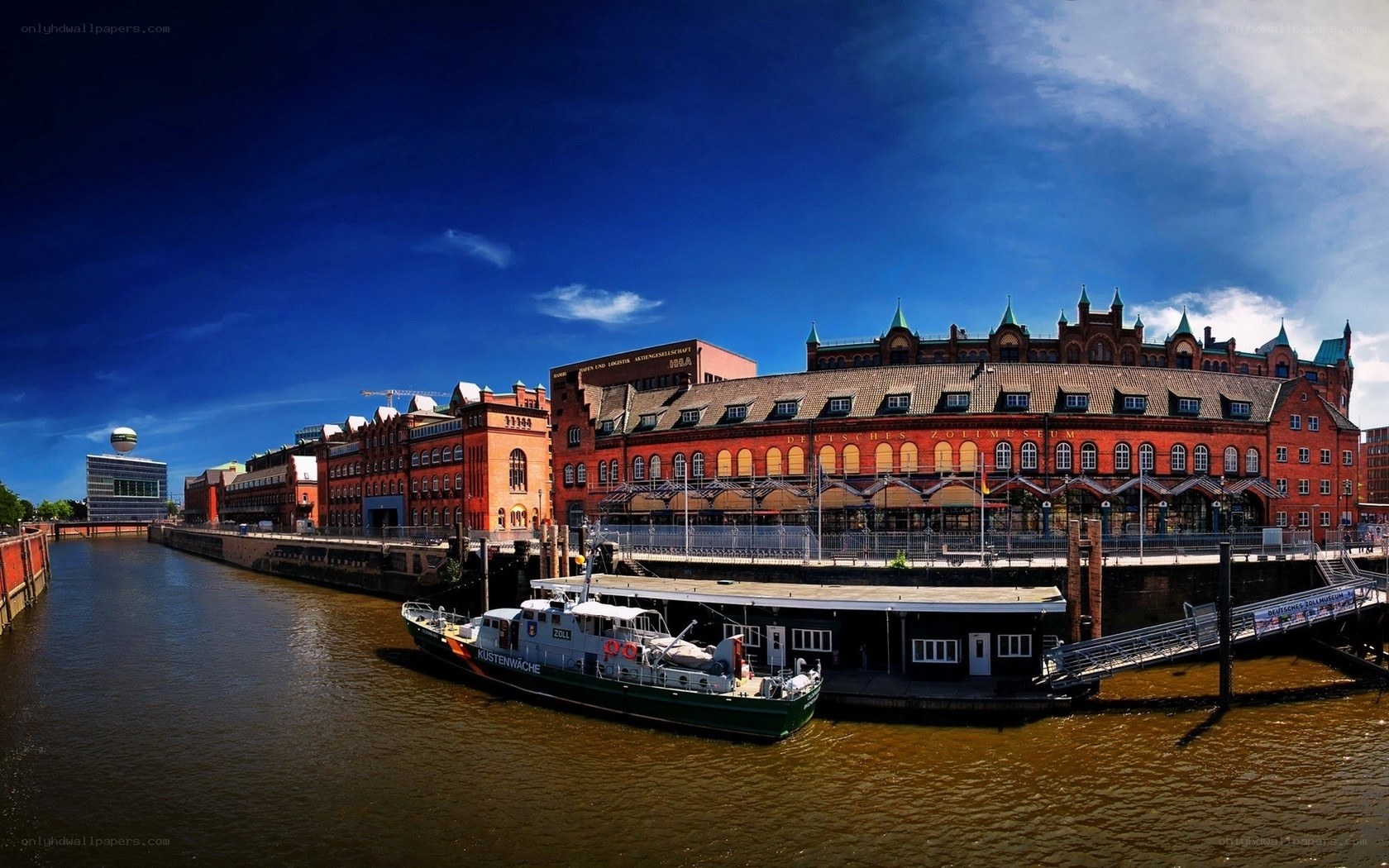 Hamburg harbor with Zollmuseum